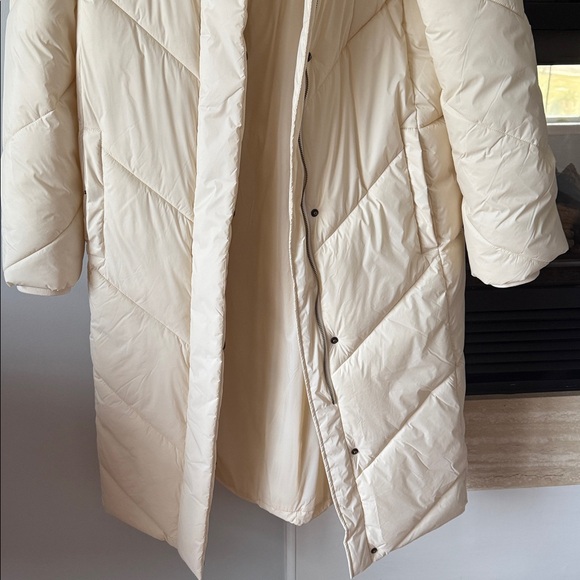 Banana Republic Off-White Puffer Jacket NWT - Picture 2 of 9